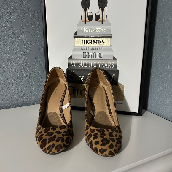 ‼️SOLD‼️ 🐆Leopard Block Heels🐆 - Picture 2 of 3